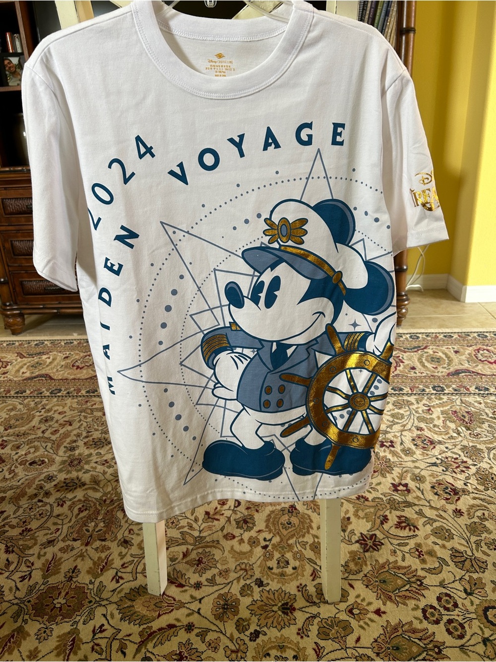 Disney Maiden Voyage cruise ship Treasure NWT Medium